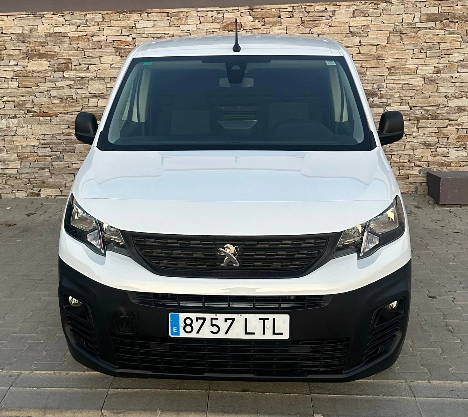 Peugeot Partner * 1.5*  - [1] 