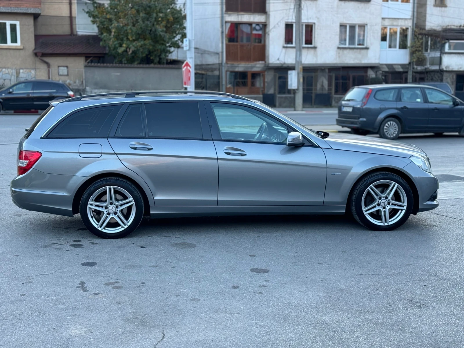 Mercedes-Benz C 220 Автоматик* Навигация* Темпомат - изображение 6