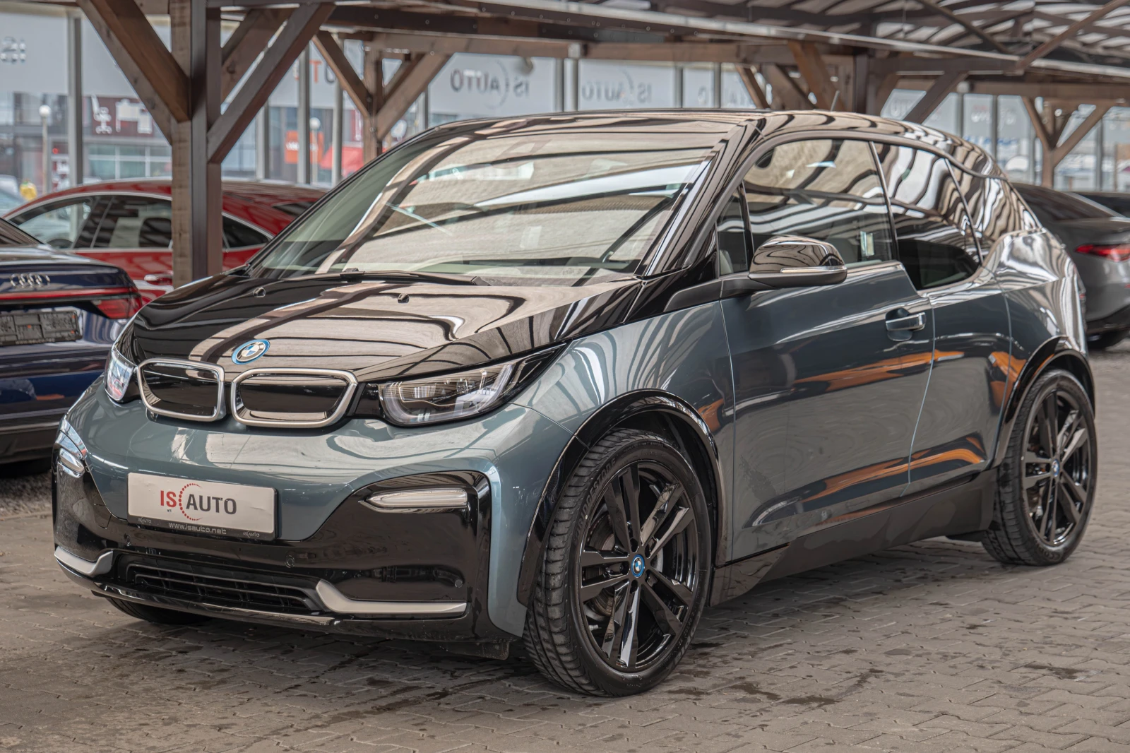 BMW i3 S/120ah/Adaptive LED/Подгрев/Exclusive/ - изображение 2