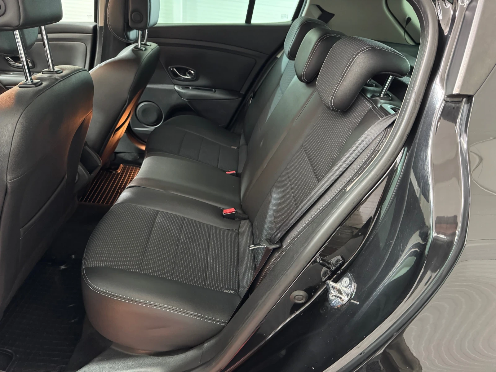 Renault Megane 1.4 i GT LINE, снимка 16 - Автомобили и джипове - 49377482