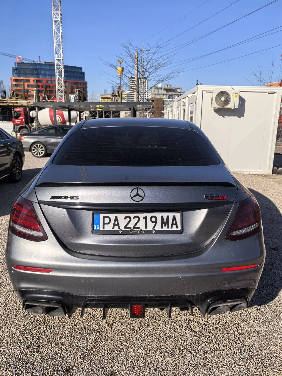 Mercedes-Benz E 220 AMG Line - изображение 9