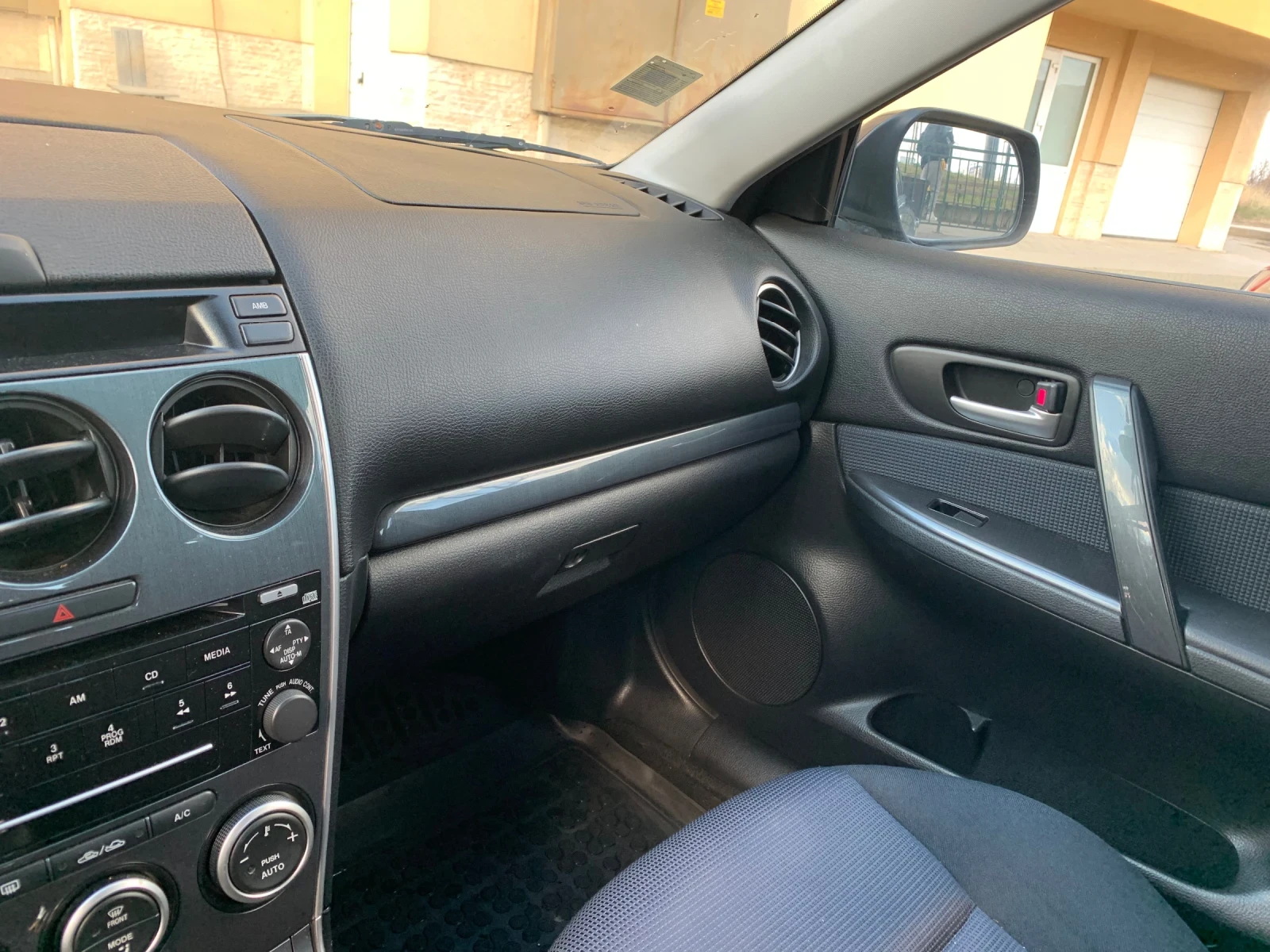 Mazda 6 2.0 - изображение 8