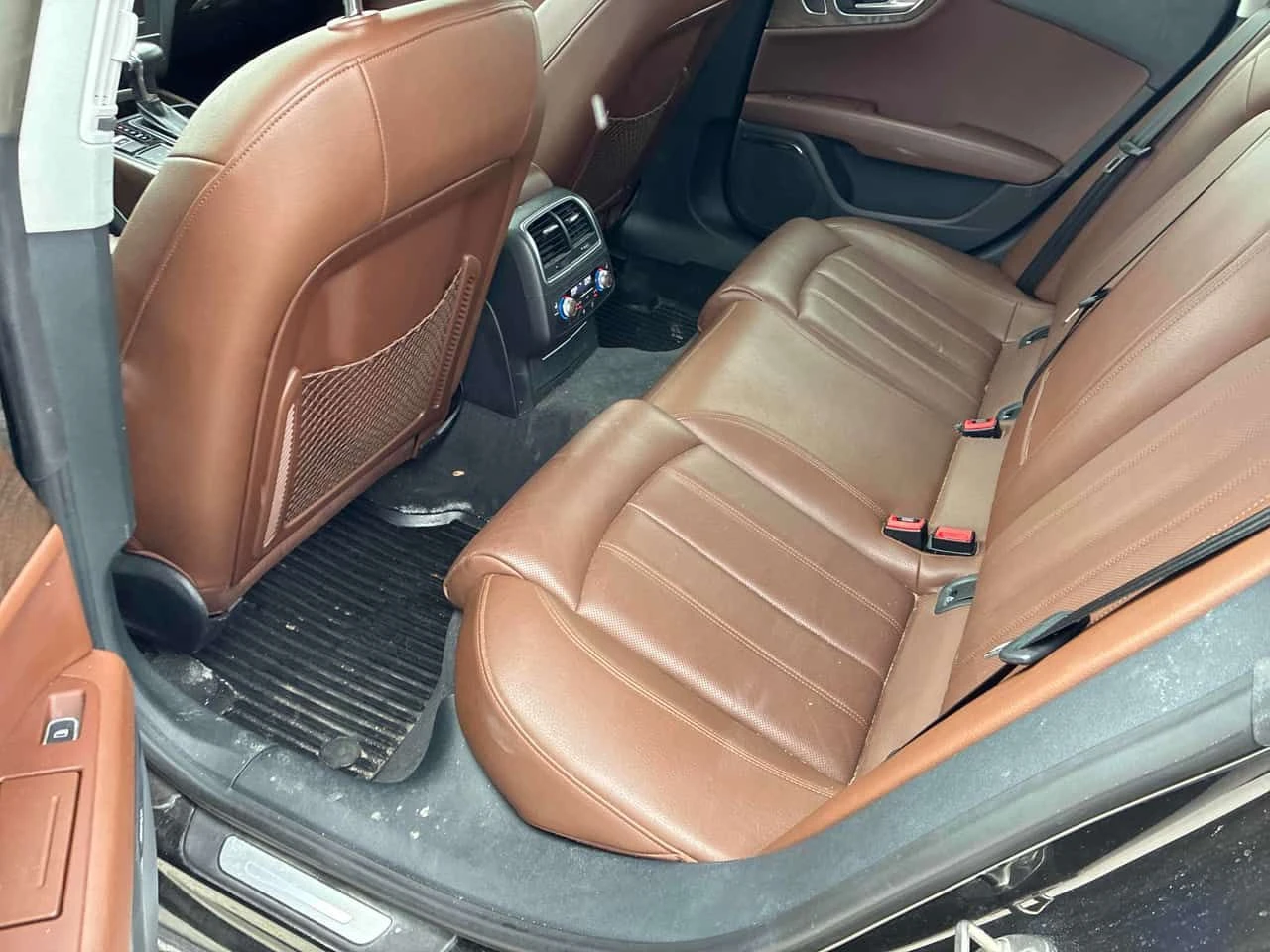 Audi A7 QUATTRO * 360 КАМЕРА* ОБДУХВАНЕ* ПОДГРЕВИ* , снимка 12 - Автомобили и джипове - 53930577