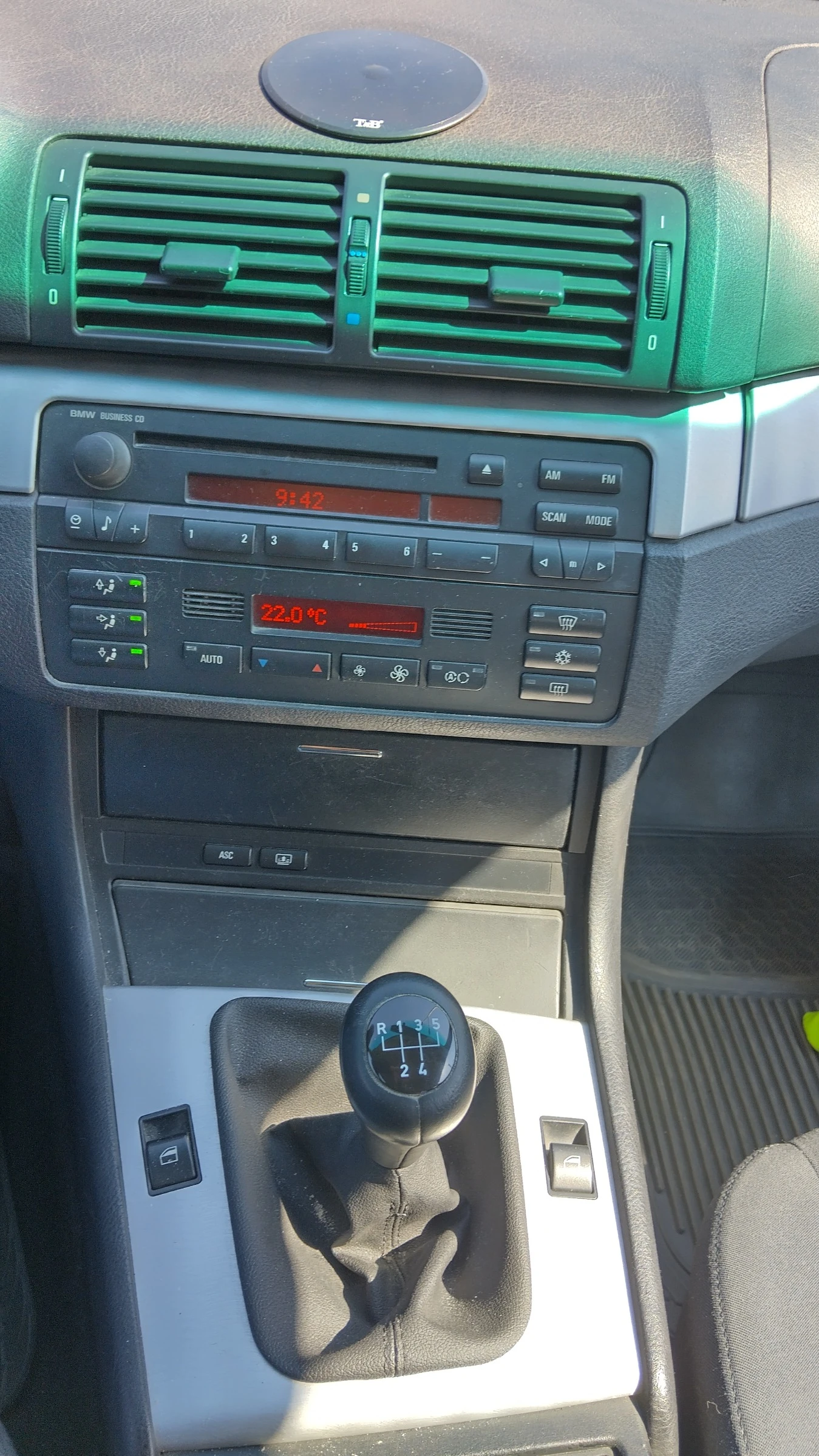 BMW 320, снимка 5 - Автомобили и джипове - 54394296
