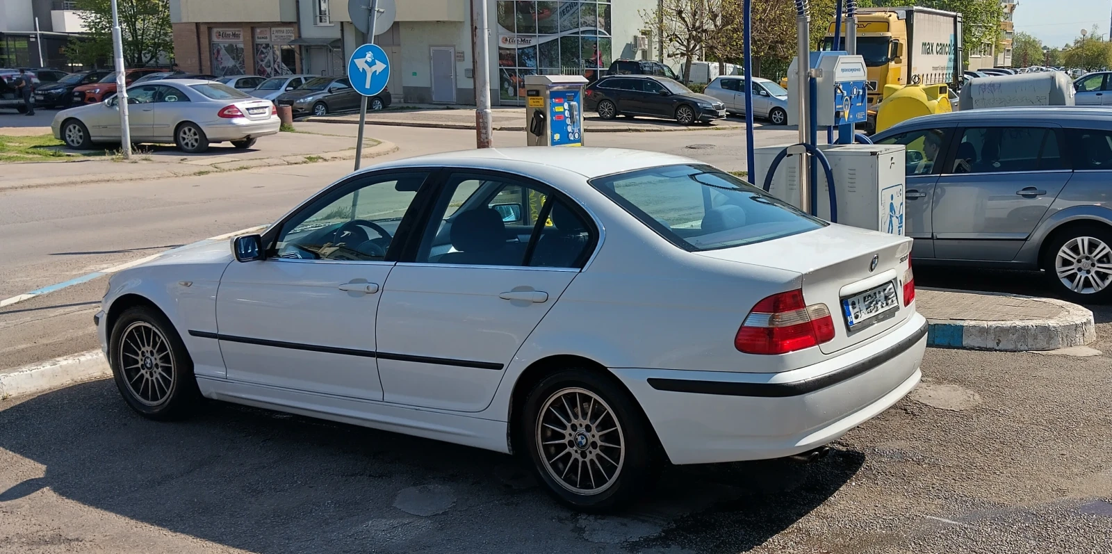 BMW 320, снимка 3 - Автомобили и джипове - 54394296