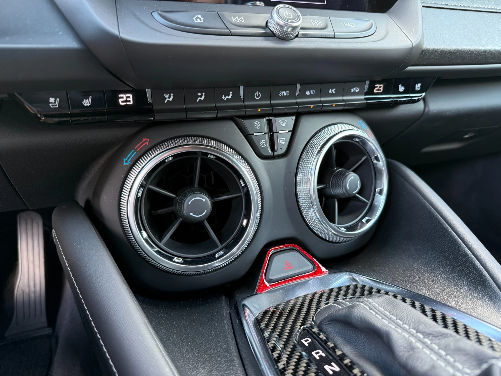 Chevrolet Camaro SS, снимка 15 - Автомобили и джипове - 54359819