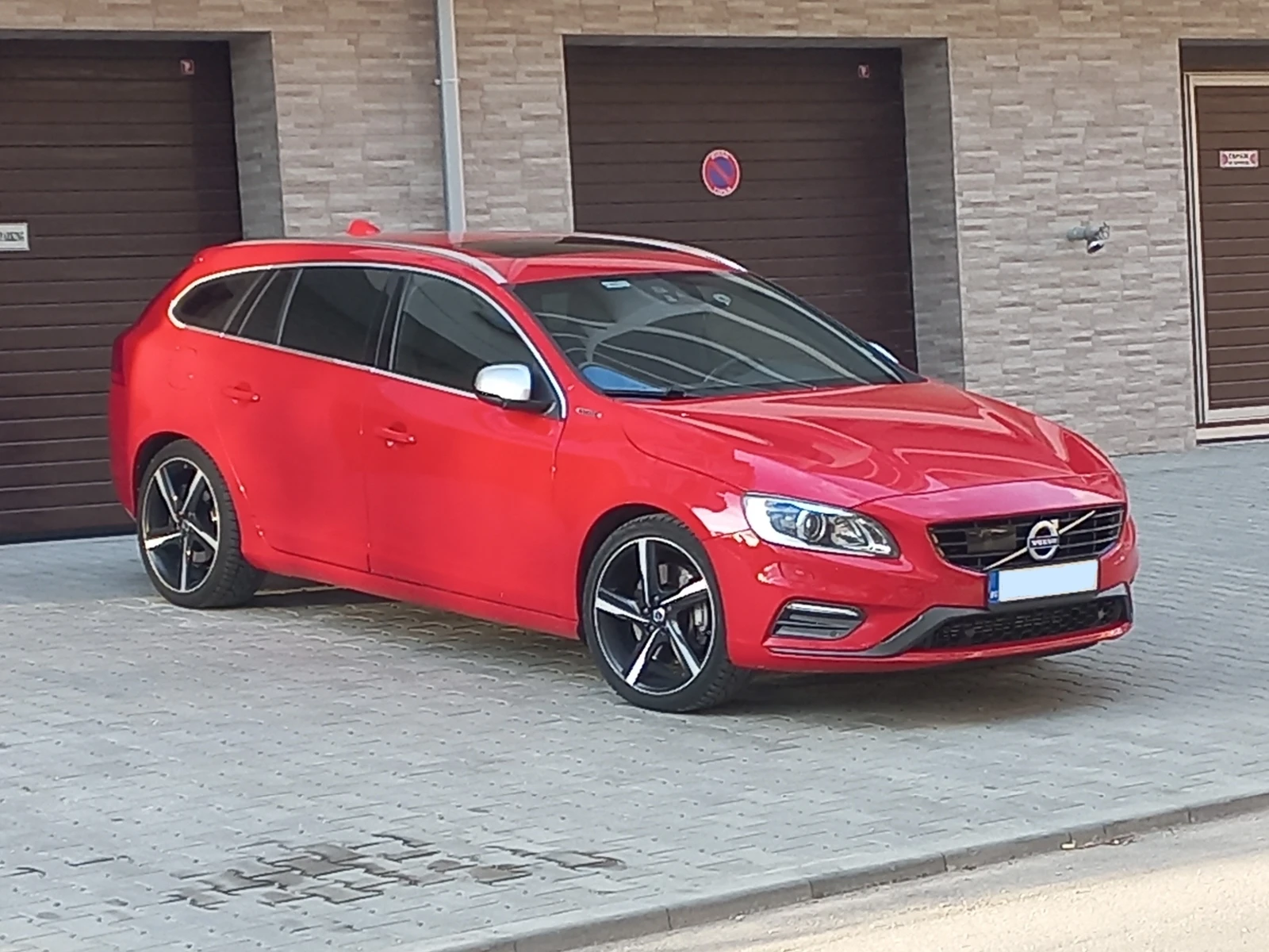 Volvo V60 D6 4x4 Plugin Hybrid RDESIGN FULL