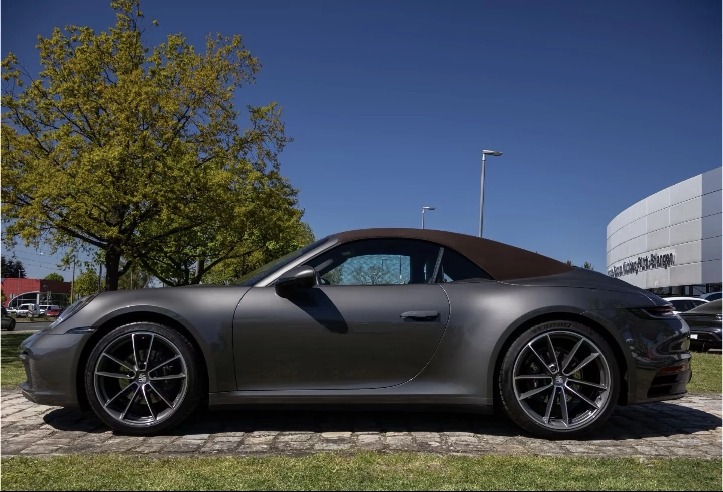 Porsche 911 Cabriolet, снимка 2 - Автомобили и джипове - 54932504