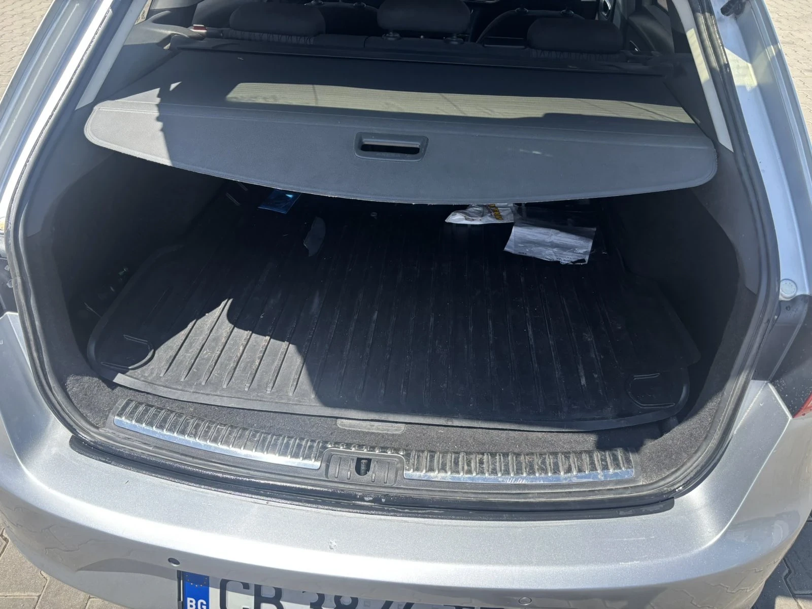 Seat Leon 1.6 TDI, снимка 6 - Автомобили и джипове - 55077460