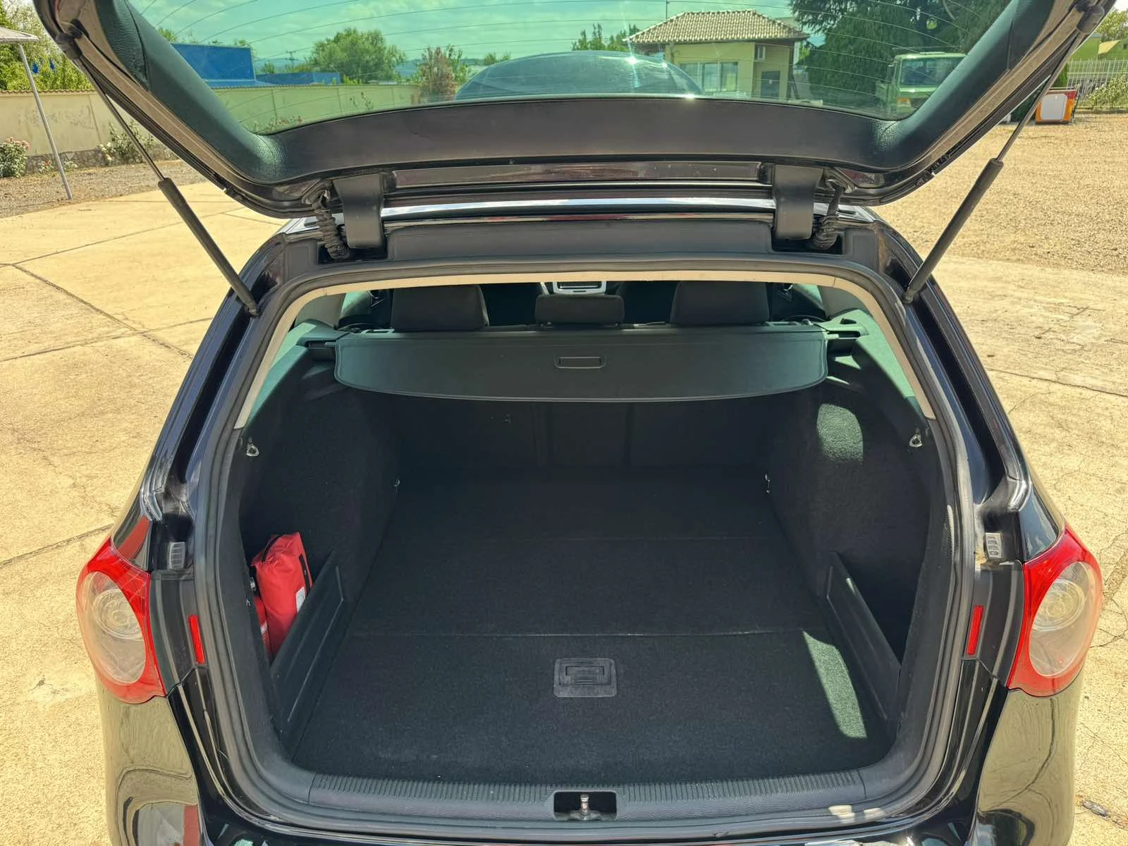 VW Passat Variant, снимка 16 - Автомобили и джипове - 55474346