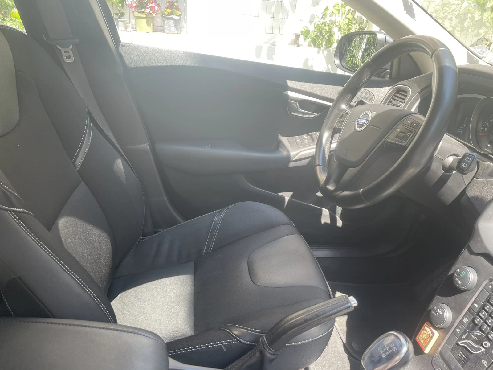 Volvo V40 T3, снимка 7 - Автомобили и джипове - 55973948