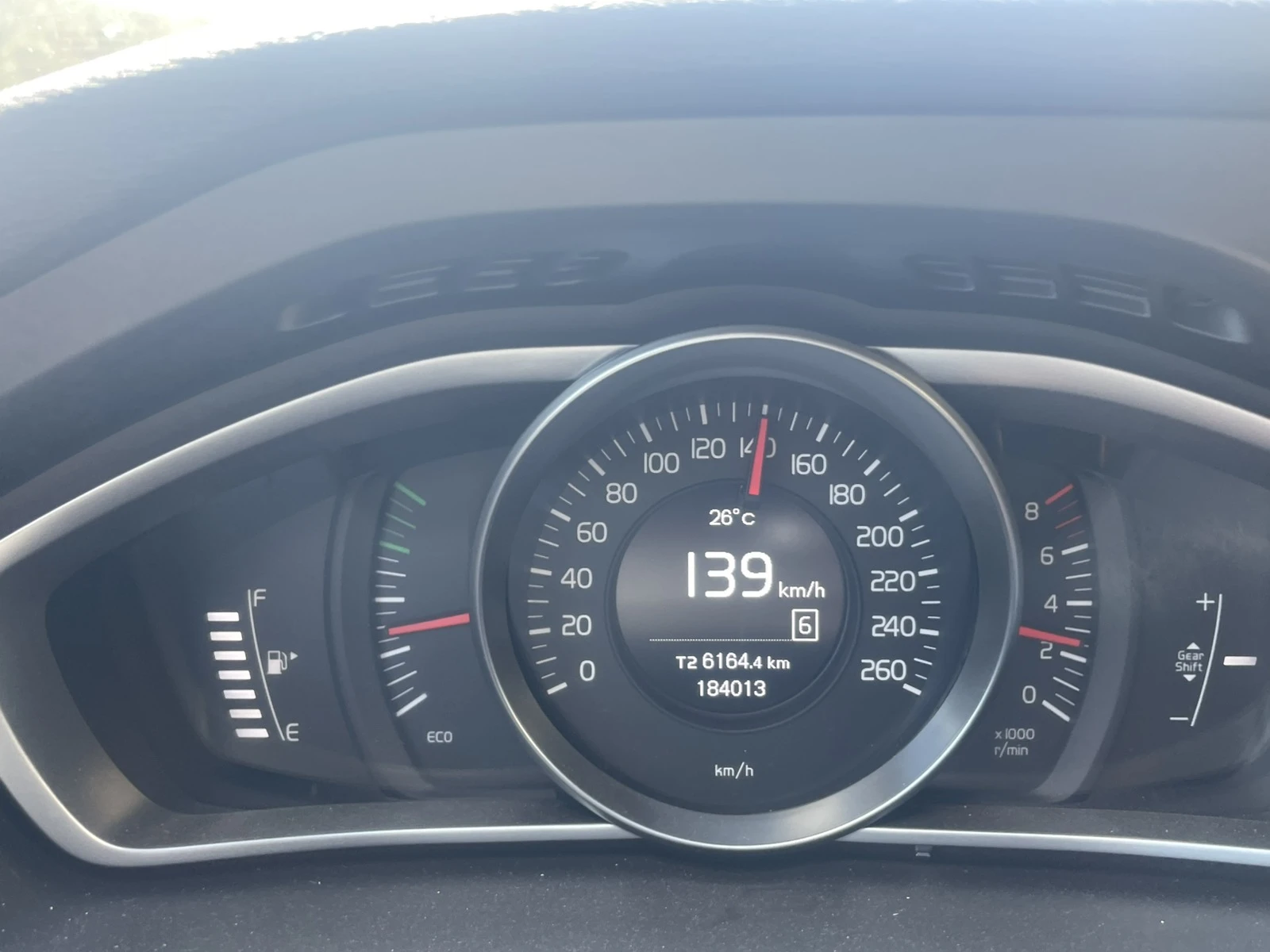Volvo V40 T3, снимка 5 - Автомобили и джипове - 55973948