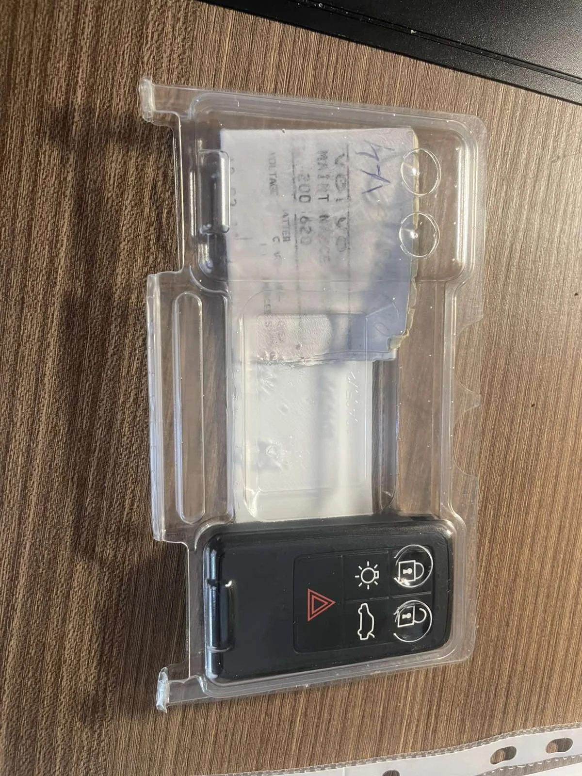 Volvo V40 T3, снимка 9 - Автомобили и джипове - 55973948