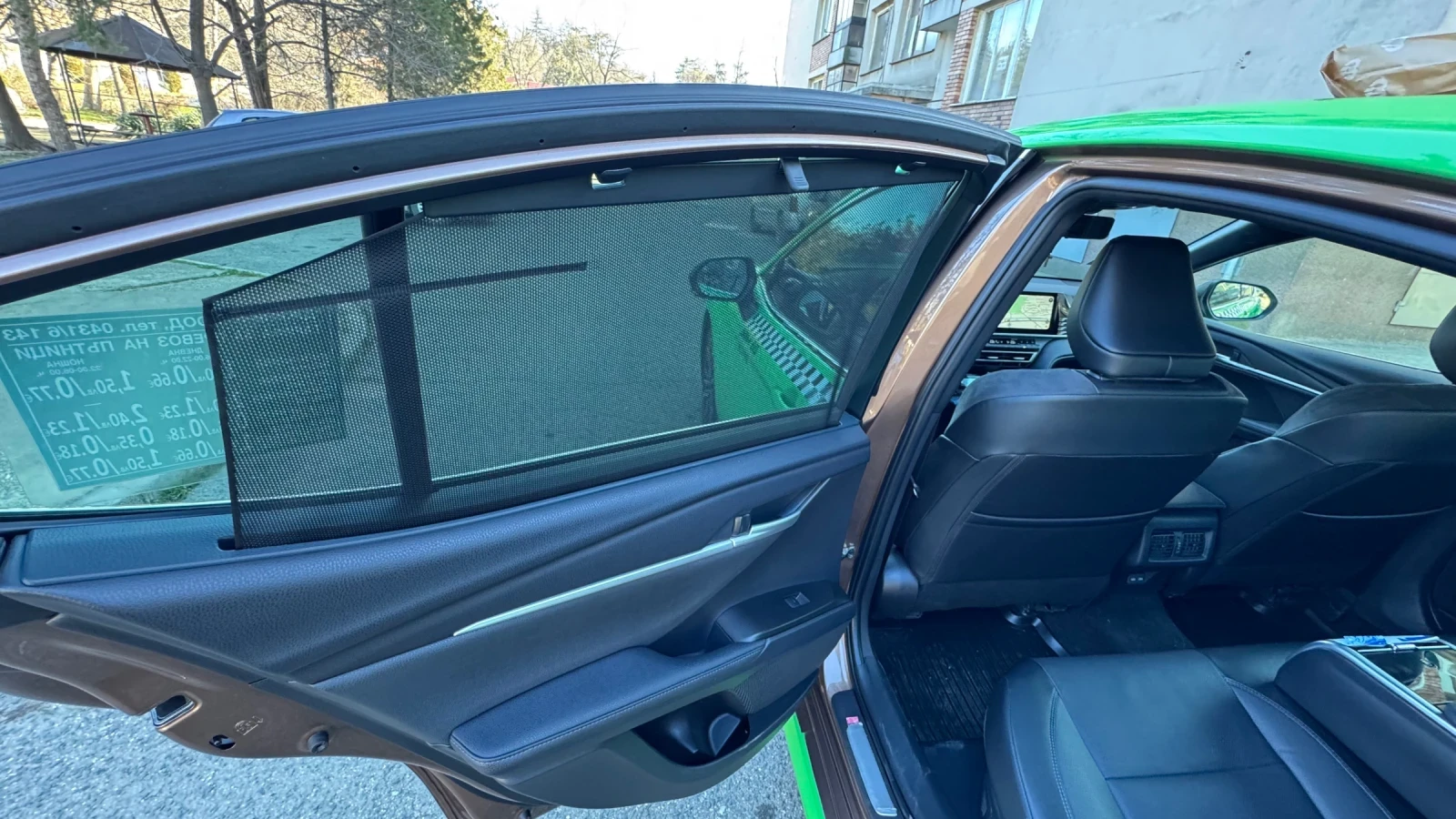 Toyota Camry 2.5HSD LUHURY, снимка 12 - Автомобили и джипове - 56056581