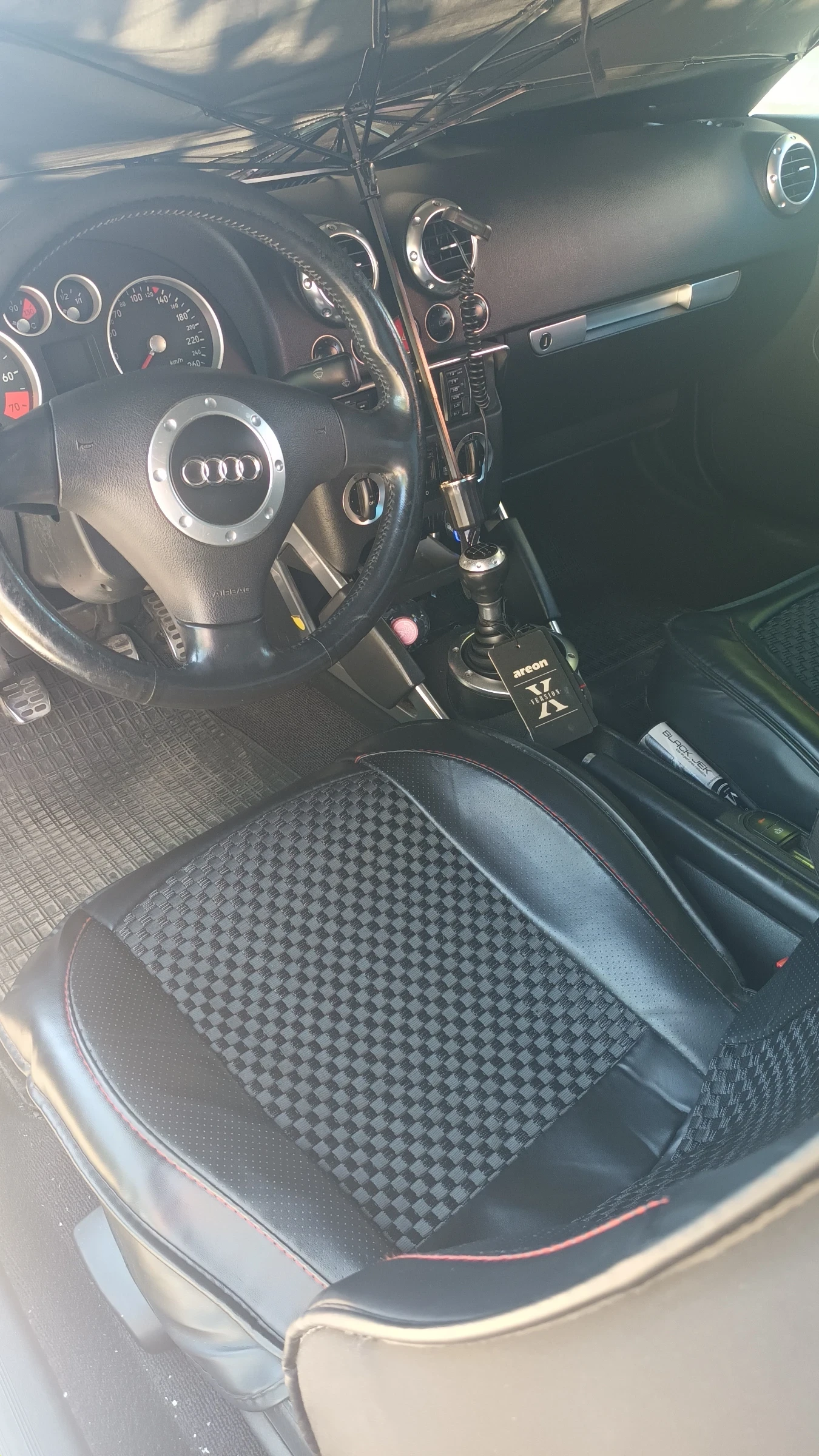 Audi Tt S-LINE, снимка 5 - Автомобили и джипове - 56112859