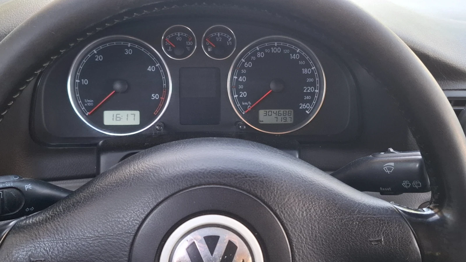 VW Passat 1.9TDI, 131к.с. , снимка 3 - Автомобили и джипове - 56300138