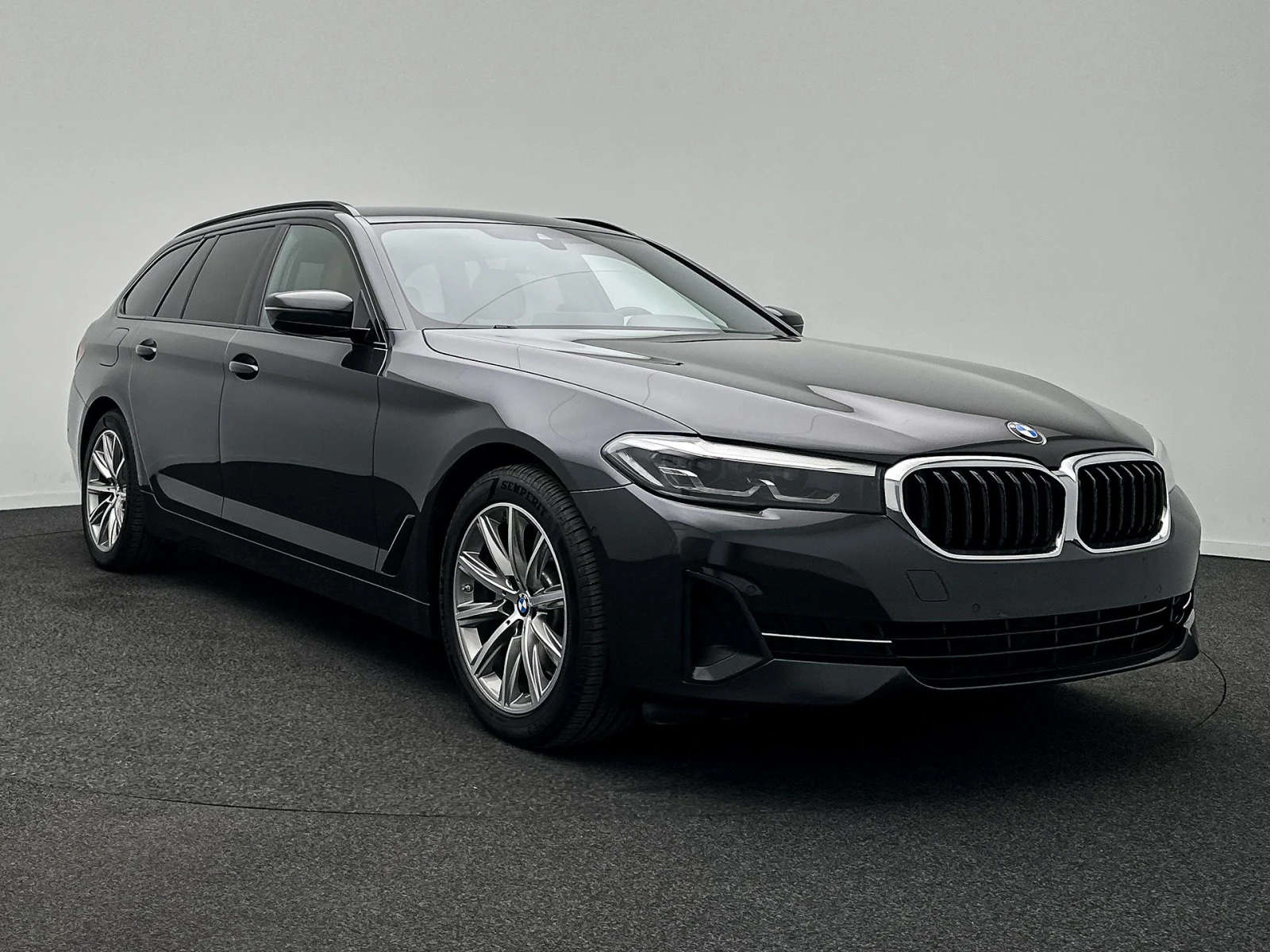 BMW 520 i Touring, снимка 5 - Автомобили и джипове - 56365293