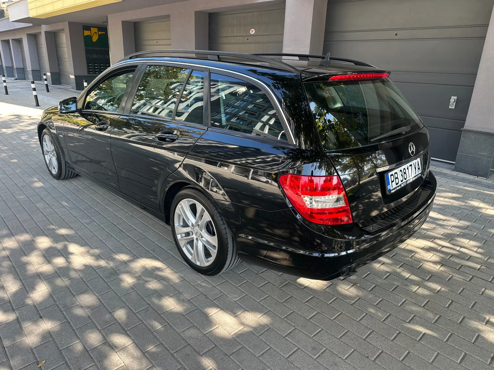 Mercedes-Benz C 220 УНИКАТ , снимка 6 - Автомобили и джипове - 56631562