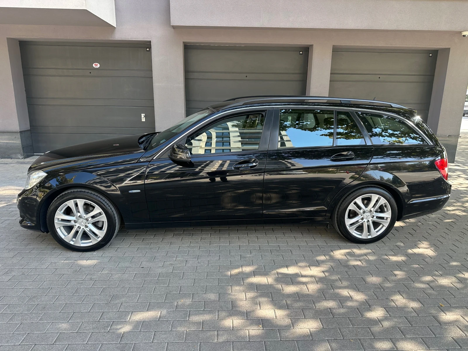 Mercedes-Benz C 220 УНИКАТ , снимка 8 - Автомобили и джипове - 56631562