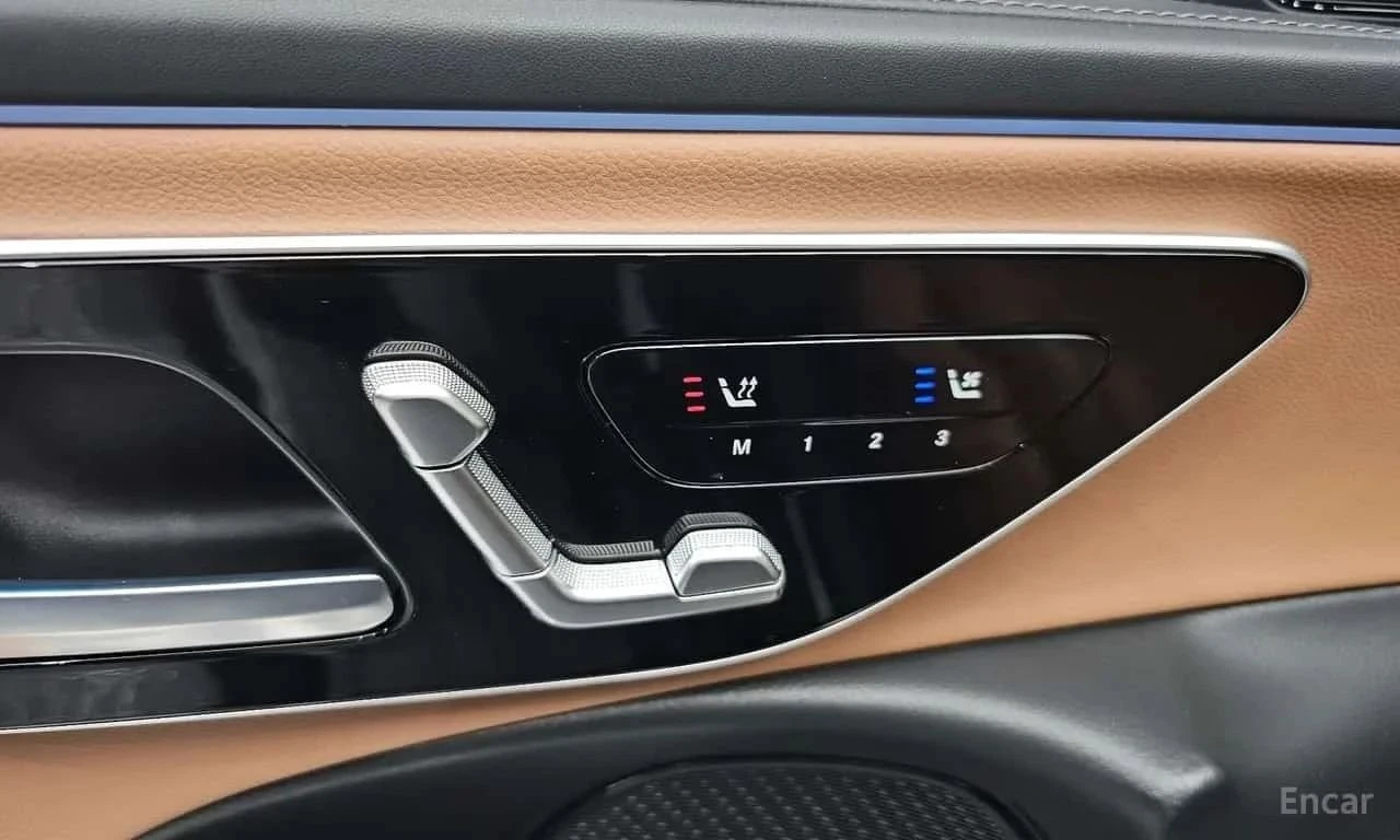 Mercedes-Benz E 200, снимка 14 - Автомобили и джипове - 56684754