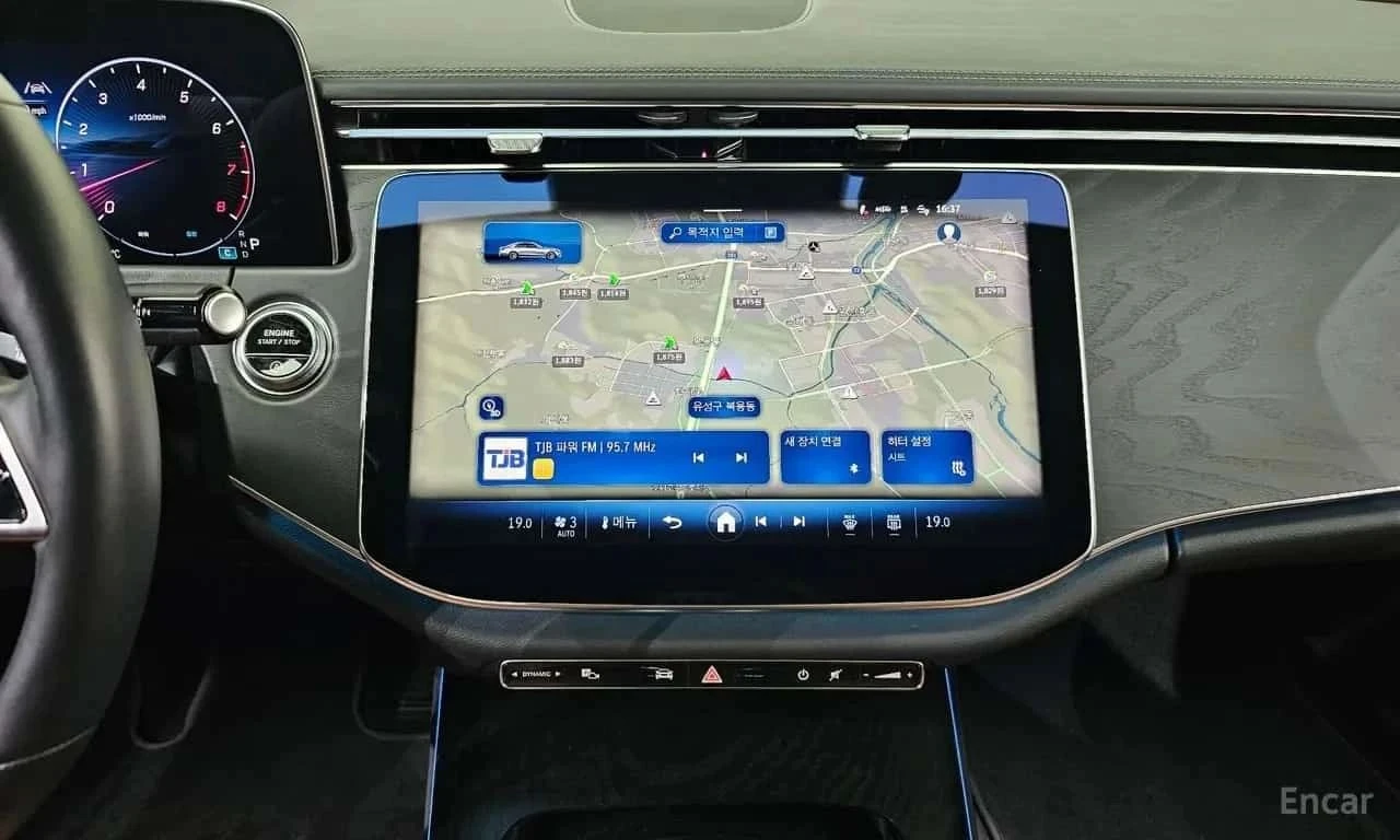 Mercedes-Benz E 200, снимка 16 - Автомобили и джипове - 56684754