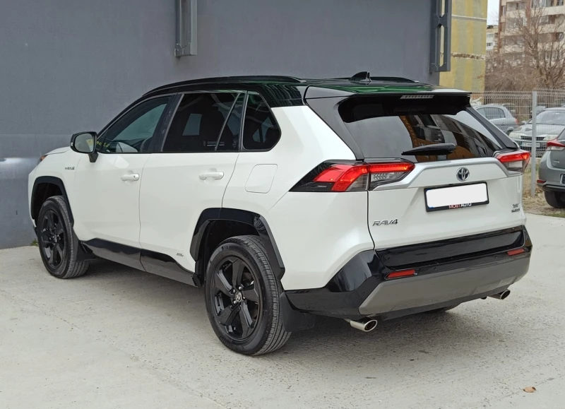 Toyota Rav4, снимка 6 - Автомобили и джипове - 48143652