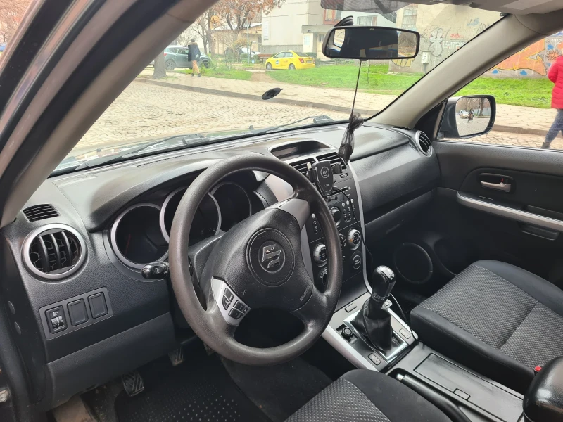 Suzuki Grand vitara 1.9 ddis , снимка 13 - Автомобили и джипове - 52888374