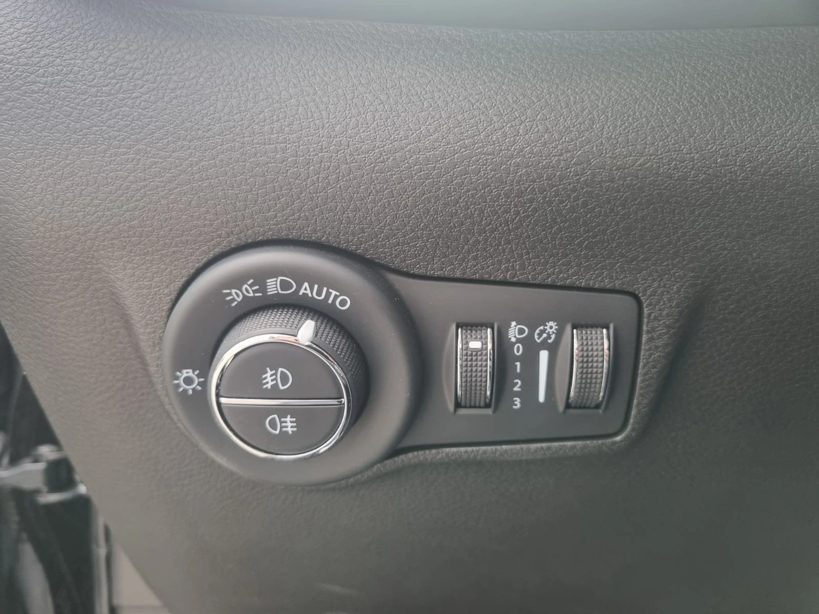 Jeep Compass 1.5 Hybrid | Mobile.bg   12