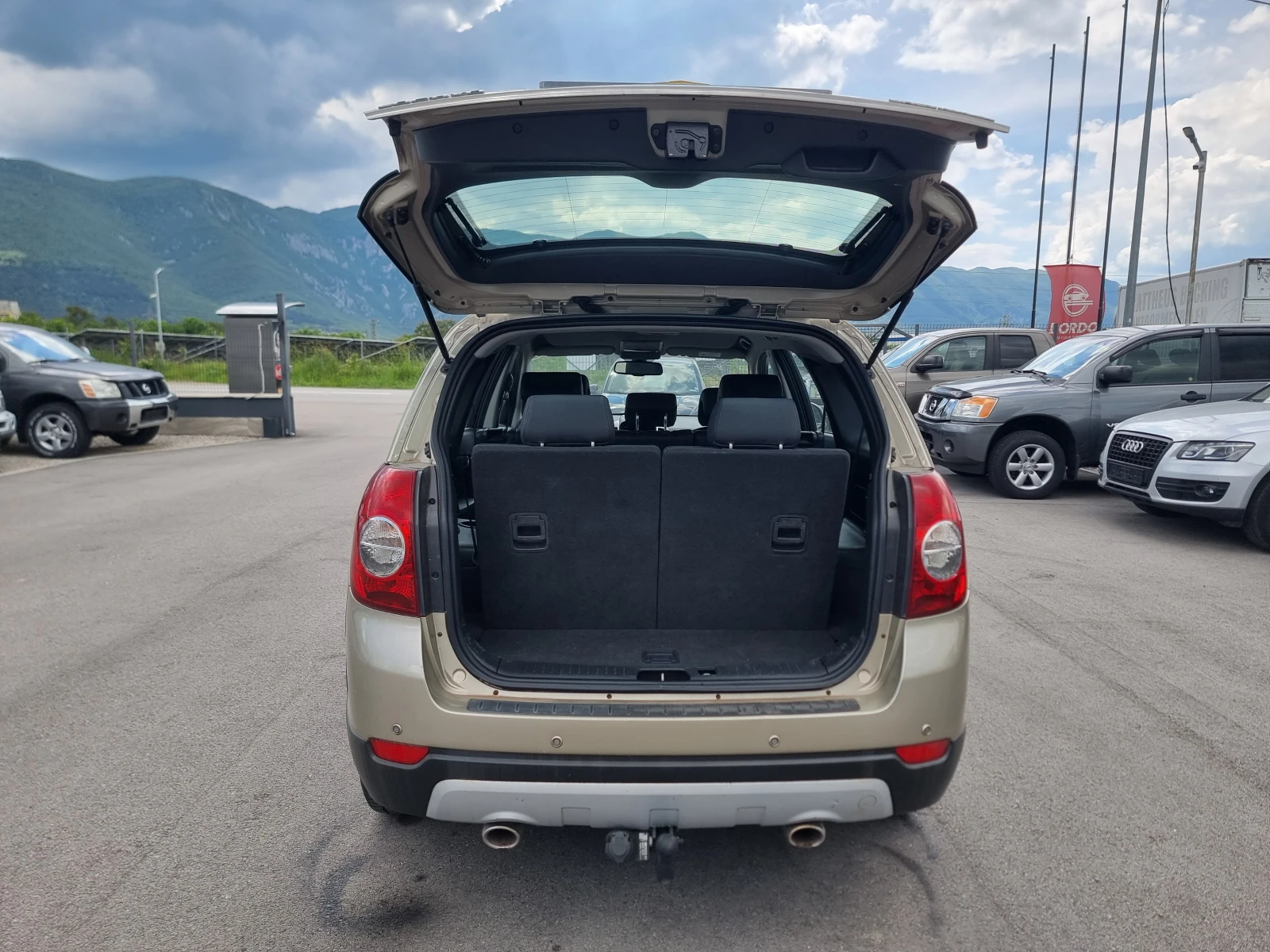 Chevrolet Captiva 2.0TDI , снимка 13 - Автомобили и джипове - 47524518