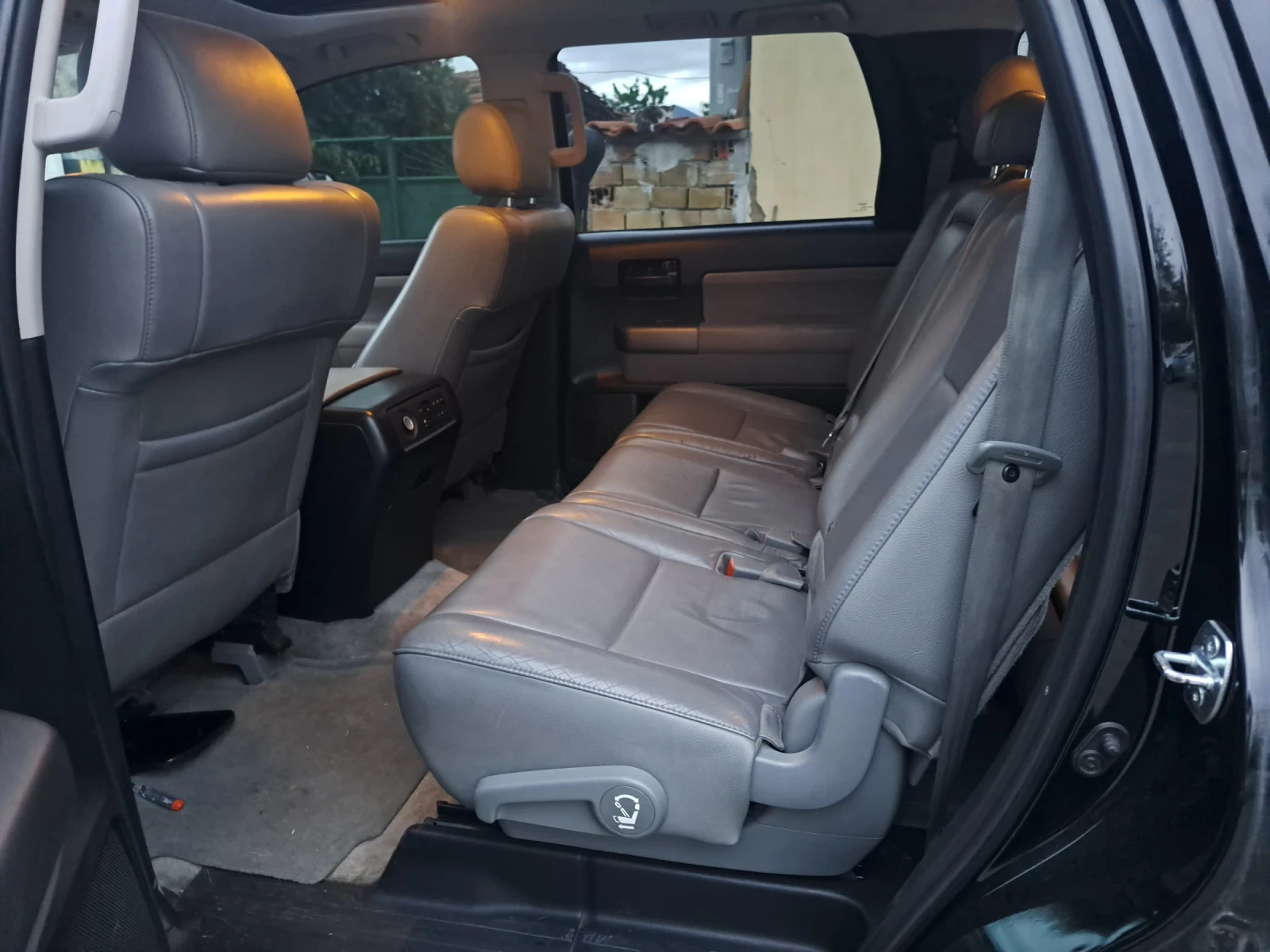 Toyota Sequoia 5.7 IFORCE - изображение 10