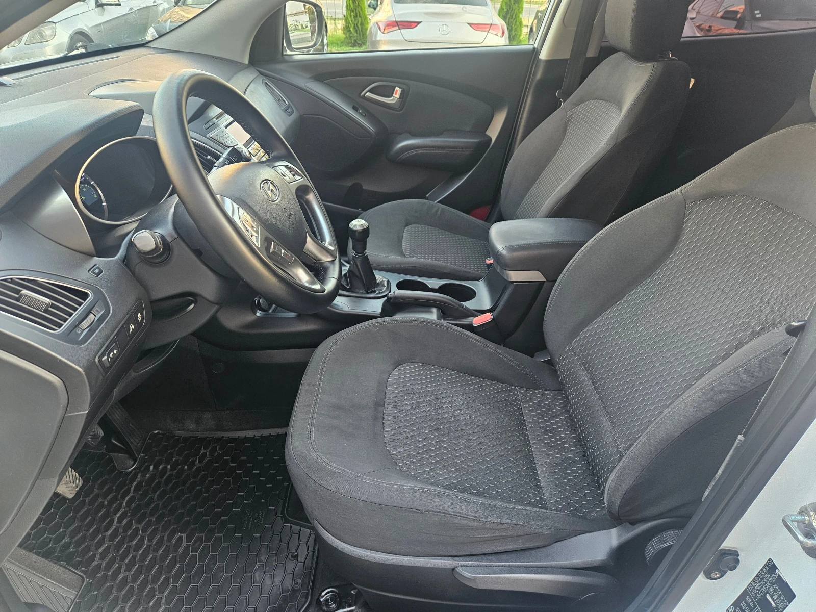 Hyundai IX35 2.0i (163 Hp) - изображение 10