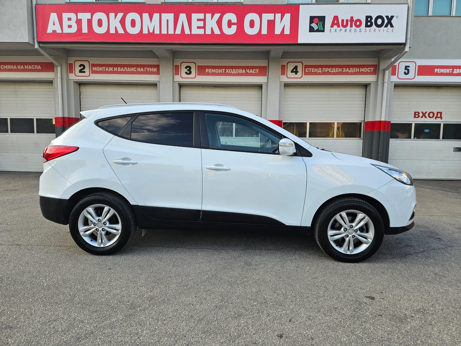Hyundai IX35 2.0i (163 Hp) - изображение 6