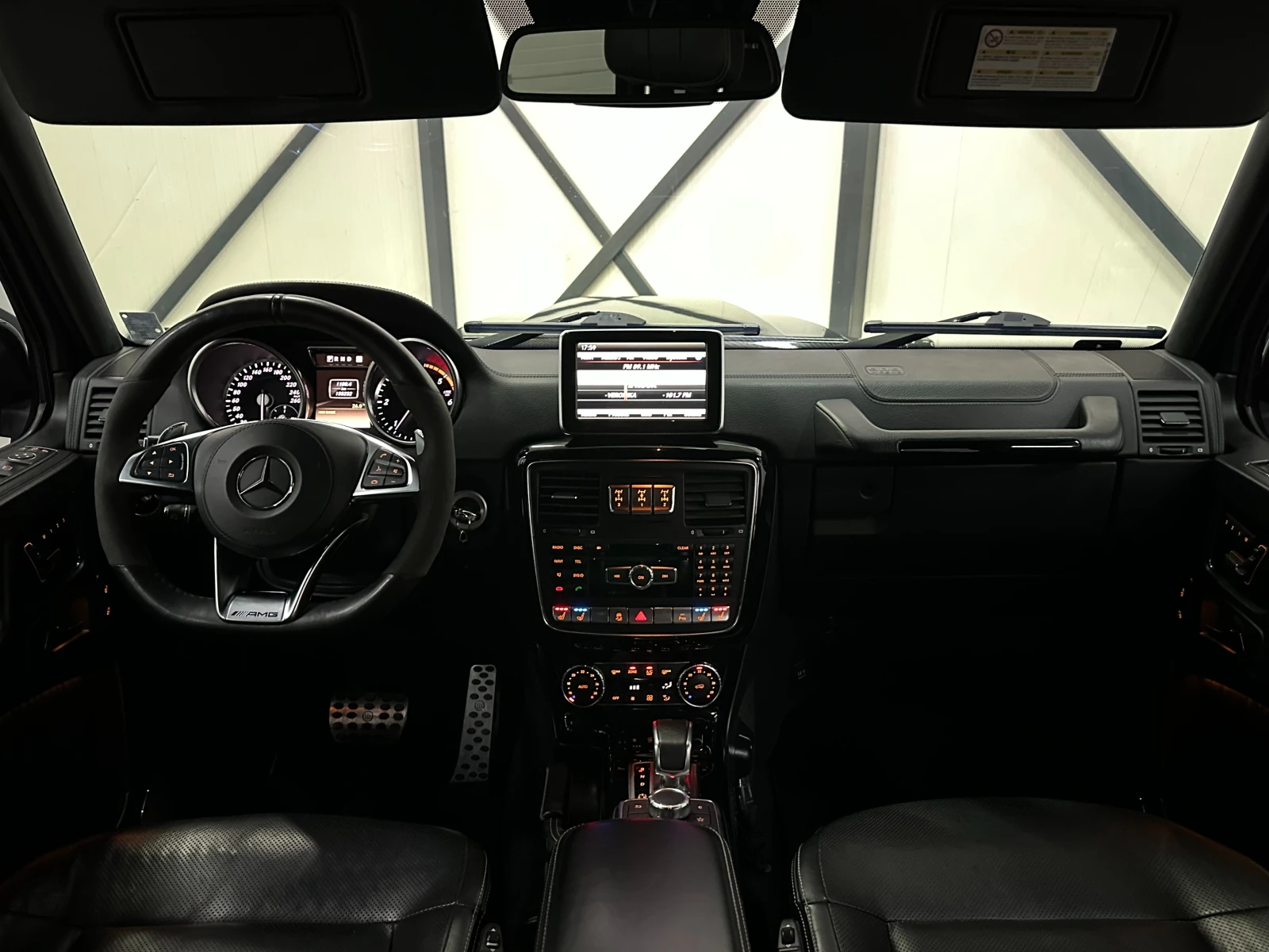 Mercedes-Benz G 350 * AMG* DESIGNO* DISTR* ОБДУХВАНЕ*  - изображение 10