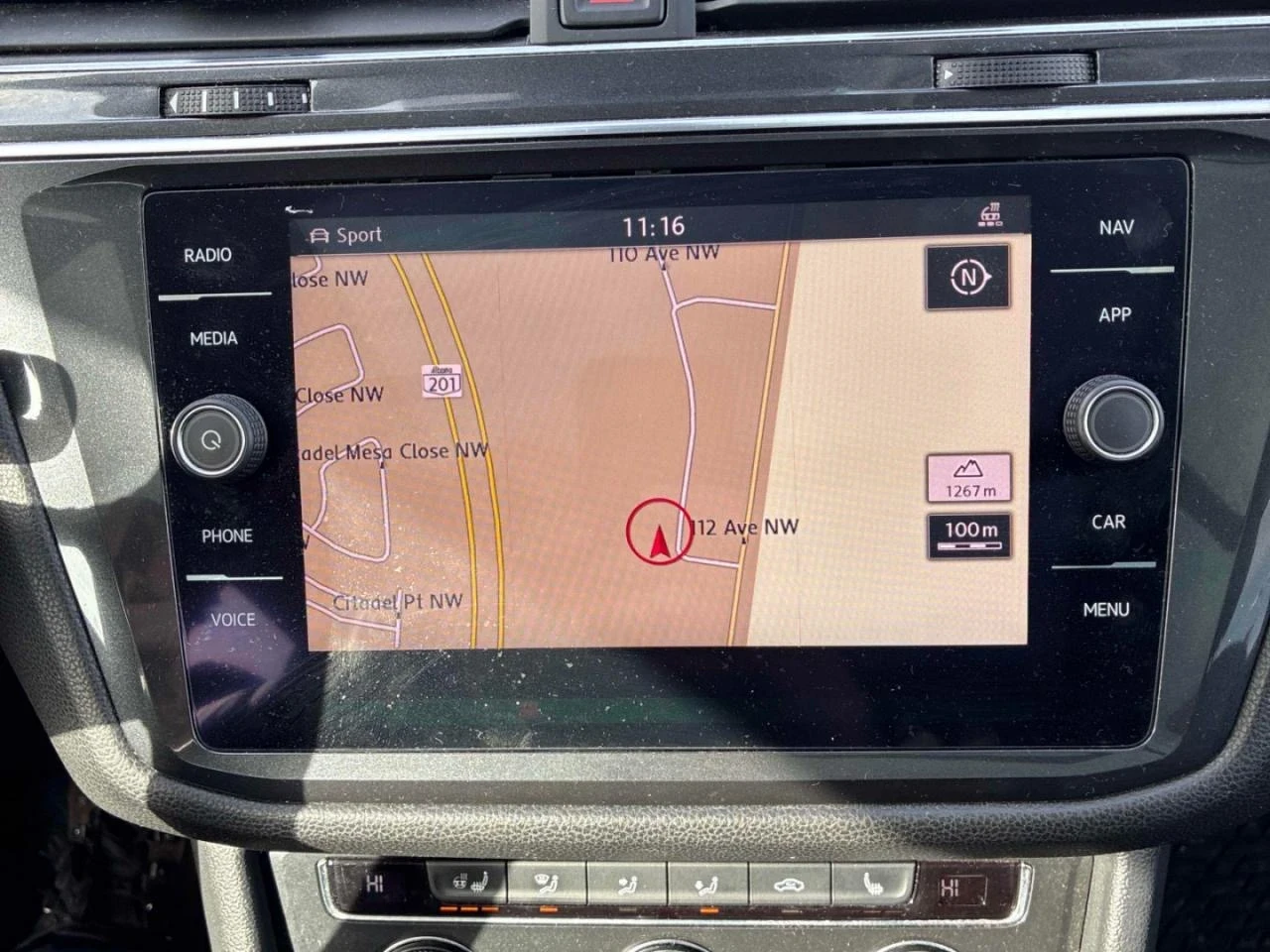 VW Tiguan Highline* Pano* Back cam* Подгрев* + Гуми и джанти, снимка 14 - Автомобили и джипове - 54043224