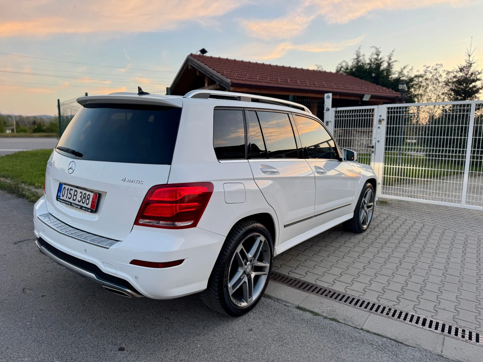 Mercedes-Benz GLK, снимка 9 - Автомобили и джипове - 54425618