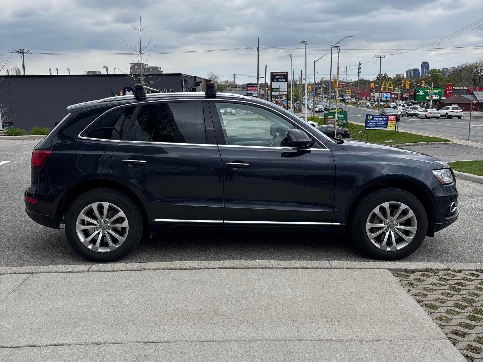 Audi Q5 3.0L TDI * Technik * АвтоКредит* (ЦЕНА ДО БГ), снимка 17 - Автомобили и джипове - 54526093