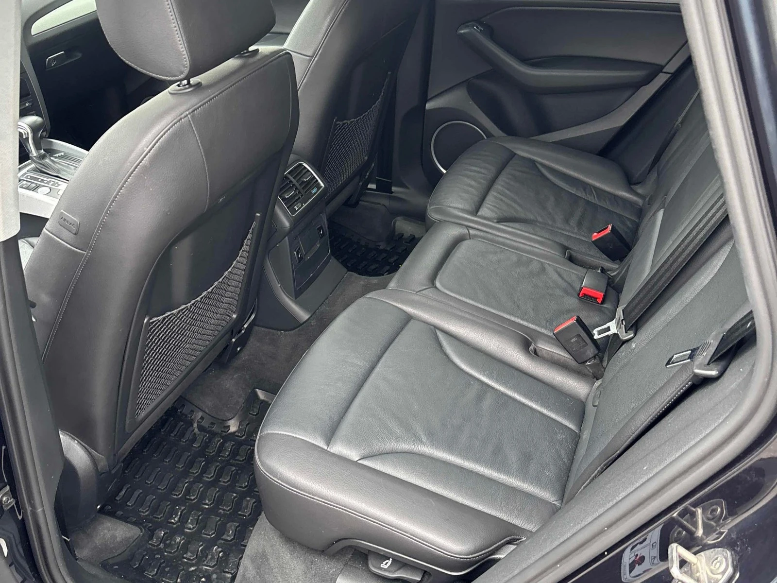 Audi Q5 3.0L TDI * Technik * АвтоКредит* (ЦЕНА ДО БГ), снимка 11 - Автомобили и джипове - 54526093