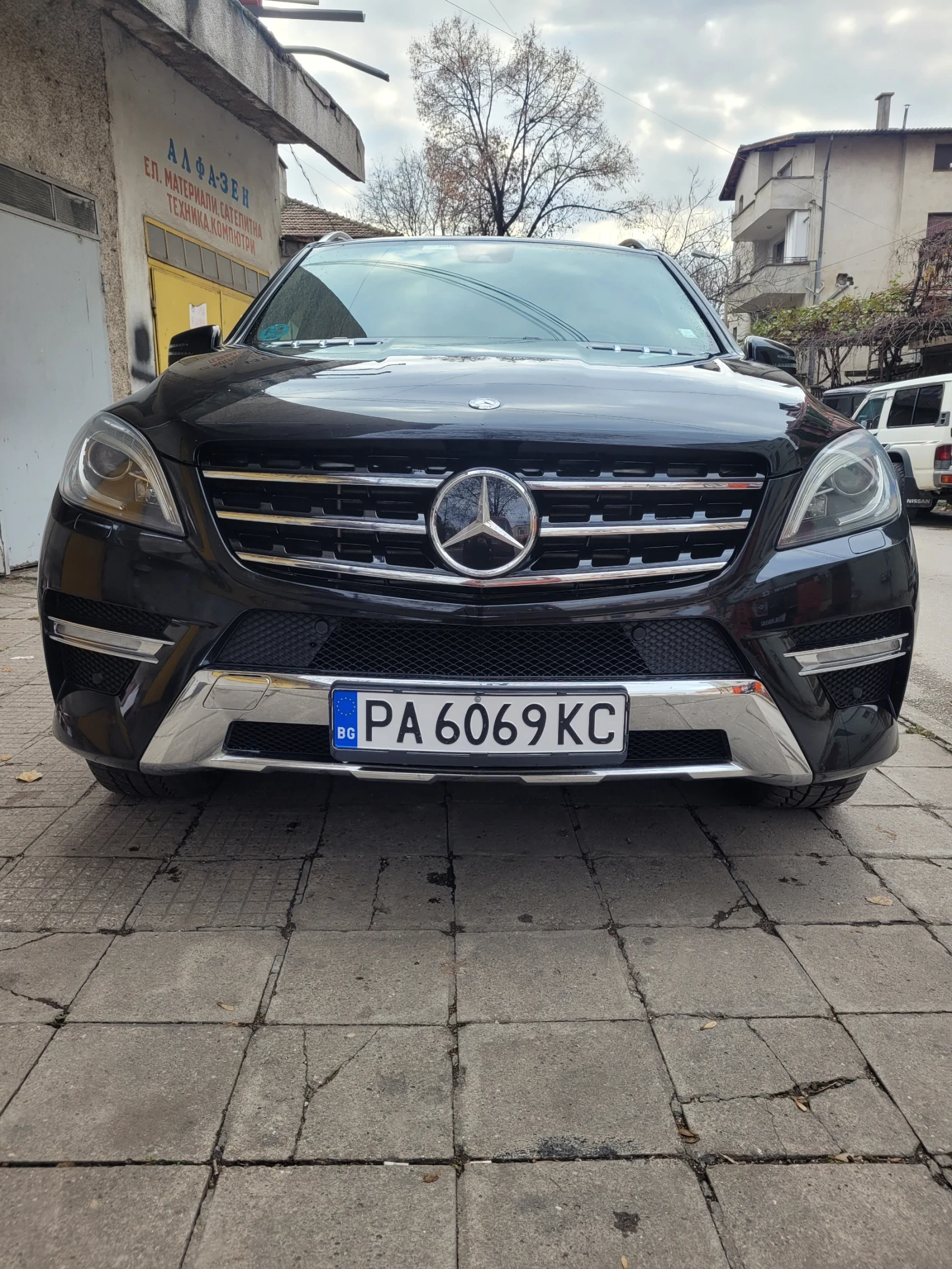 Mercedes-Benz ML 350, снимка 2 - Автомобили и джипове - 54742267