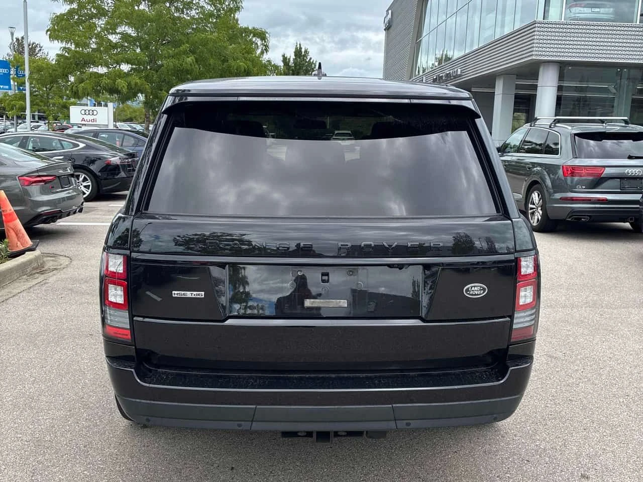 Land Rover Range rover * Td6 HSE * АВТОКРЕДИТ * ПРЕДСТАВИТЕЛСТВО, снимка 5 - Автомобили и джипове - 54865115