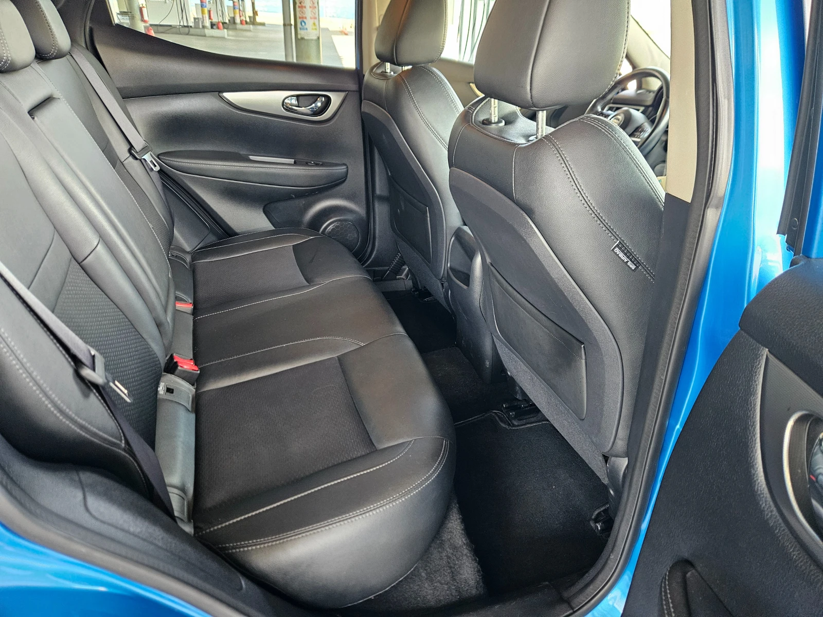 Nissan Qashqai, снимка 10 - Автомобили и джипове - 55220237