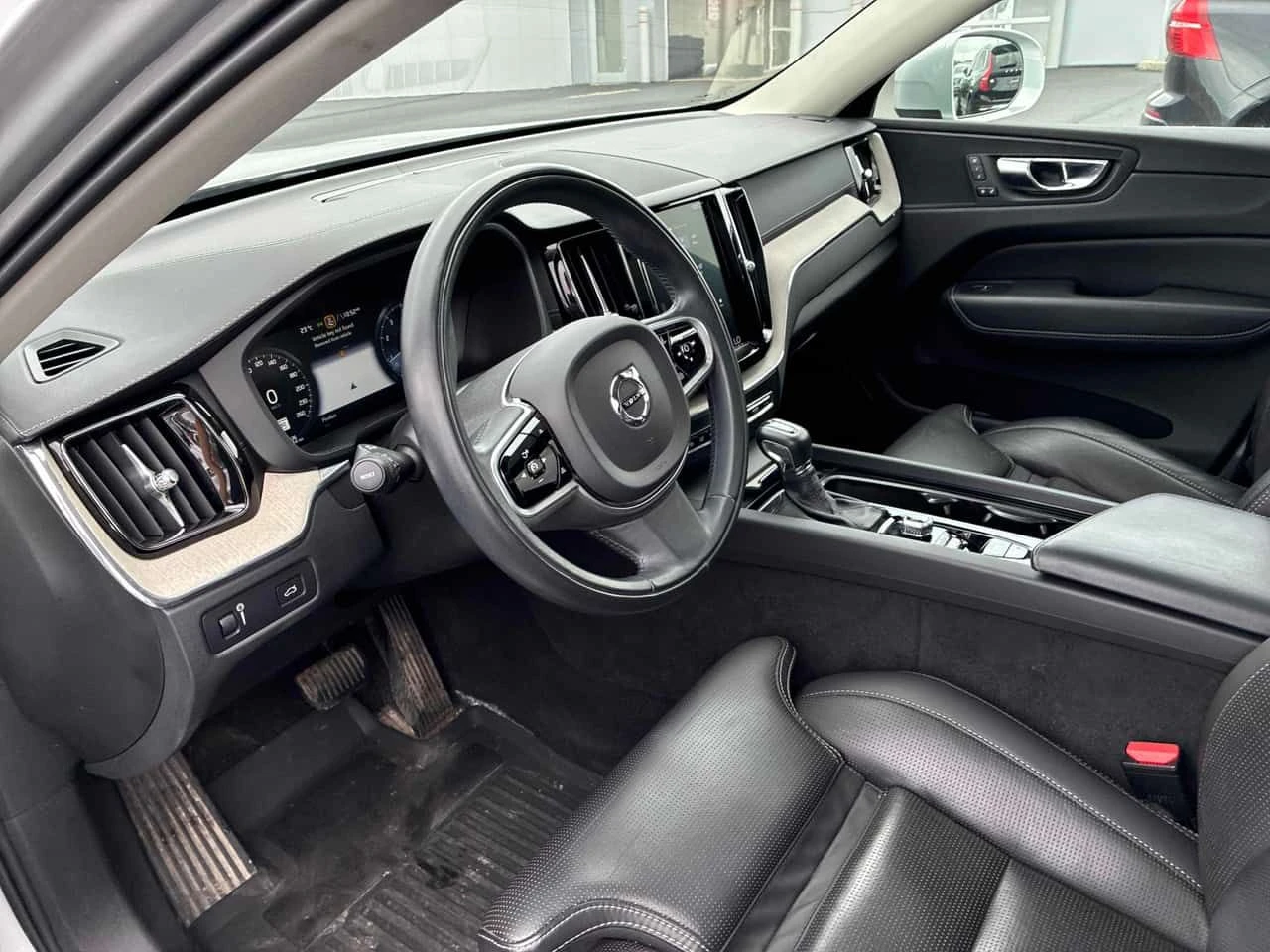 Volvo XC60 * Inscription * CARFAX * ЦЕНА ДО БГ, снимка 10 - Автомобили и джипове - 55493983