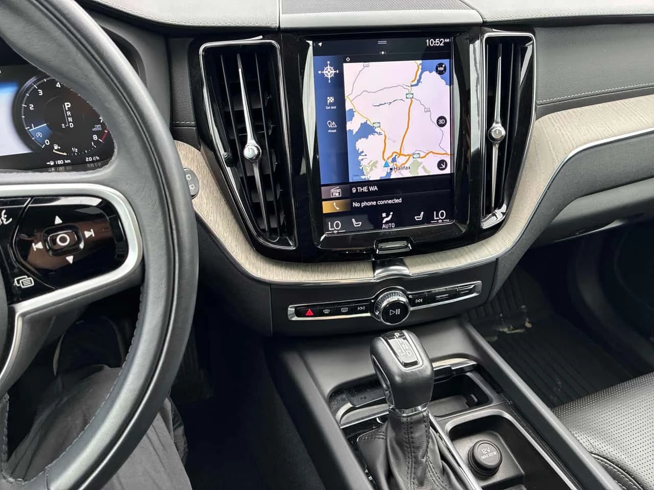 Volvo XC60 * Inscription * CARFAX * ЦЕНА ДО БГ, снимка 12 - Автомобили и джипове - 55493983