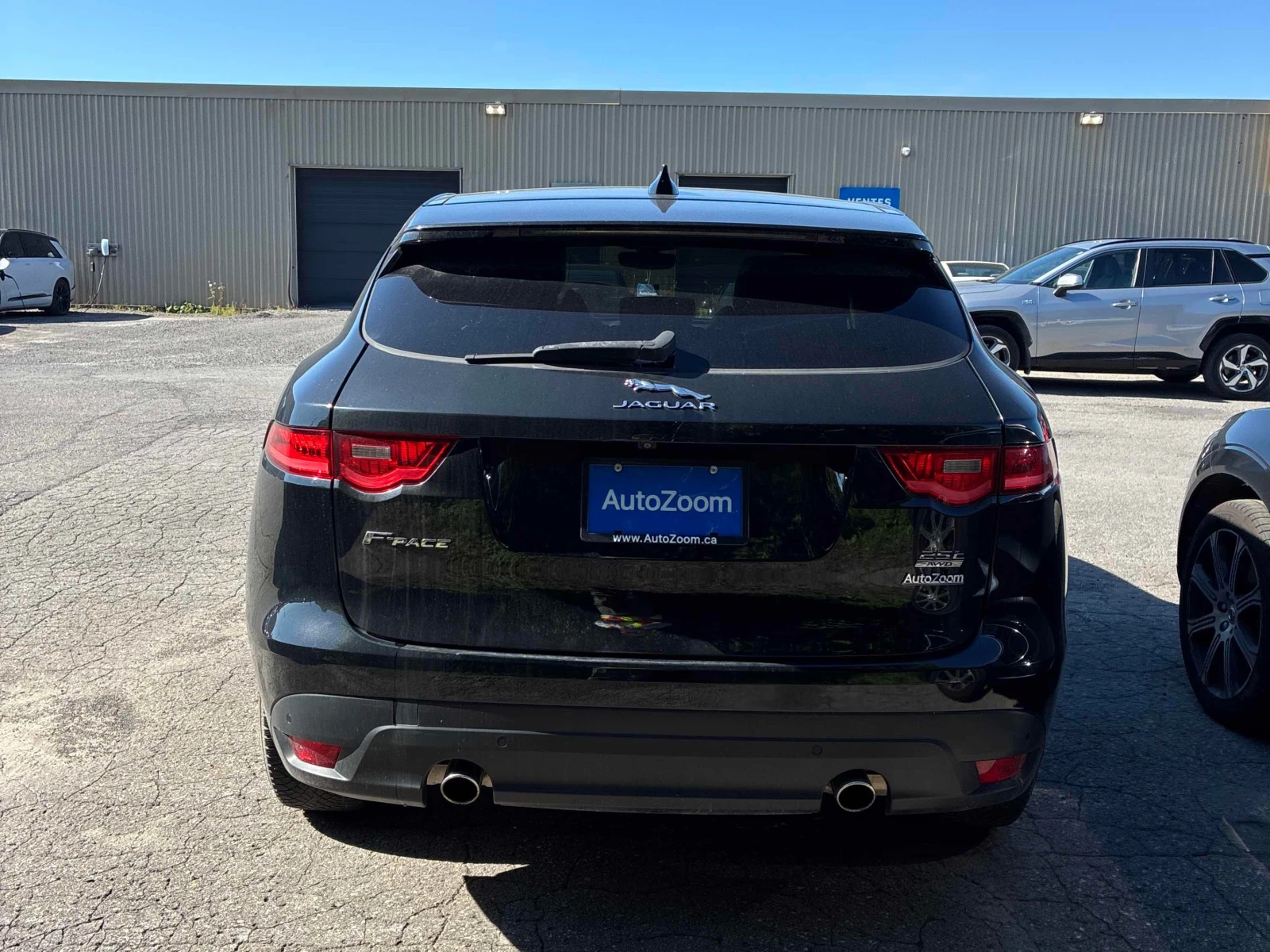Jaguar F-PACE * 25t R Sport * CARFAX * , снимка 4 - Автомобили и джипове - 55993489