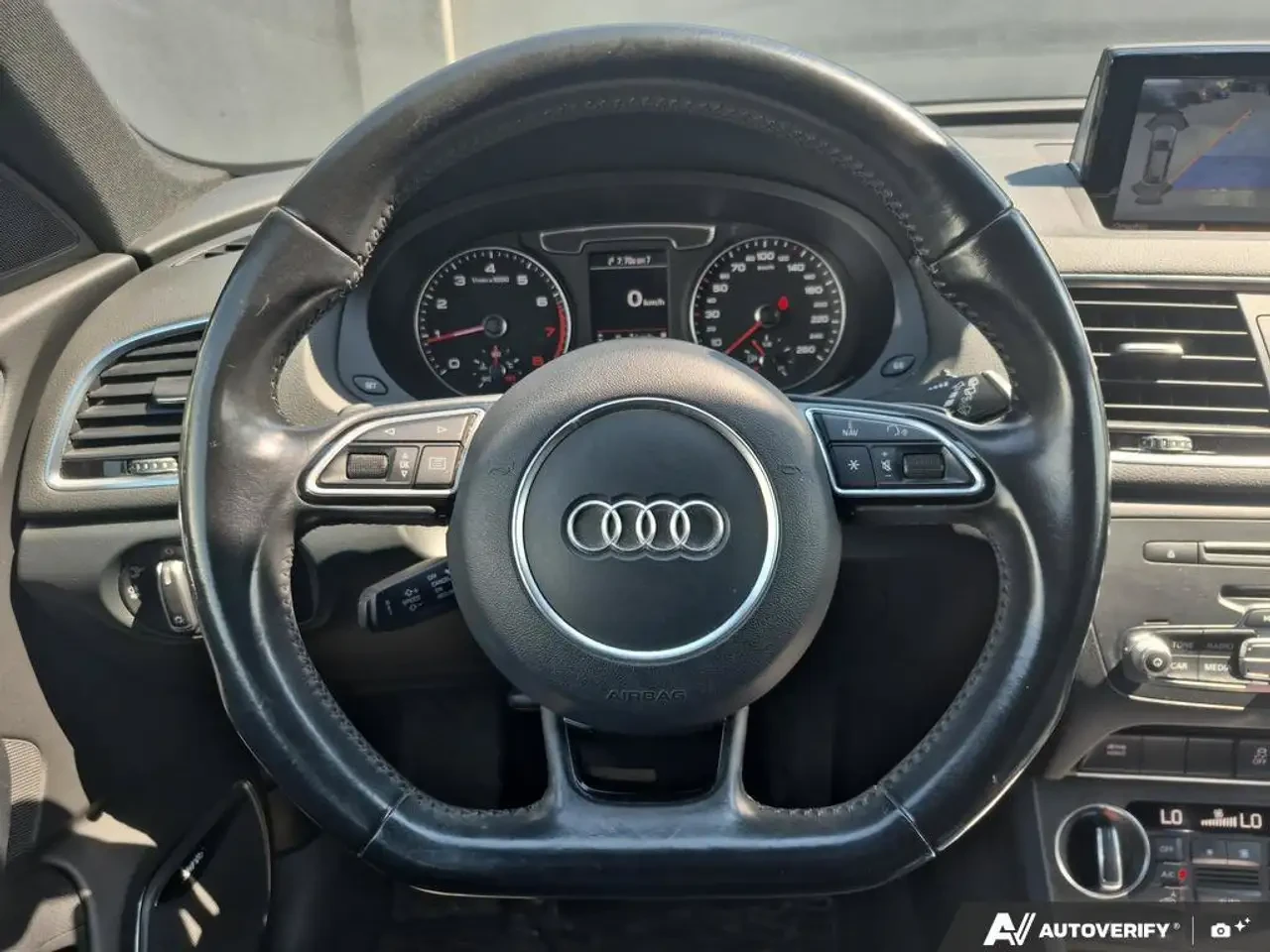 Audi Q3, снимка 12 - Автомобили и джипове - 56226874