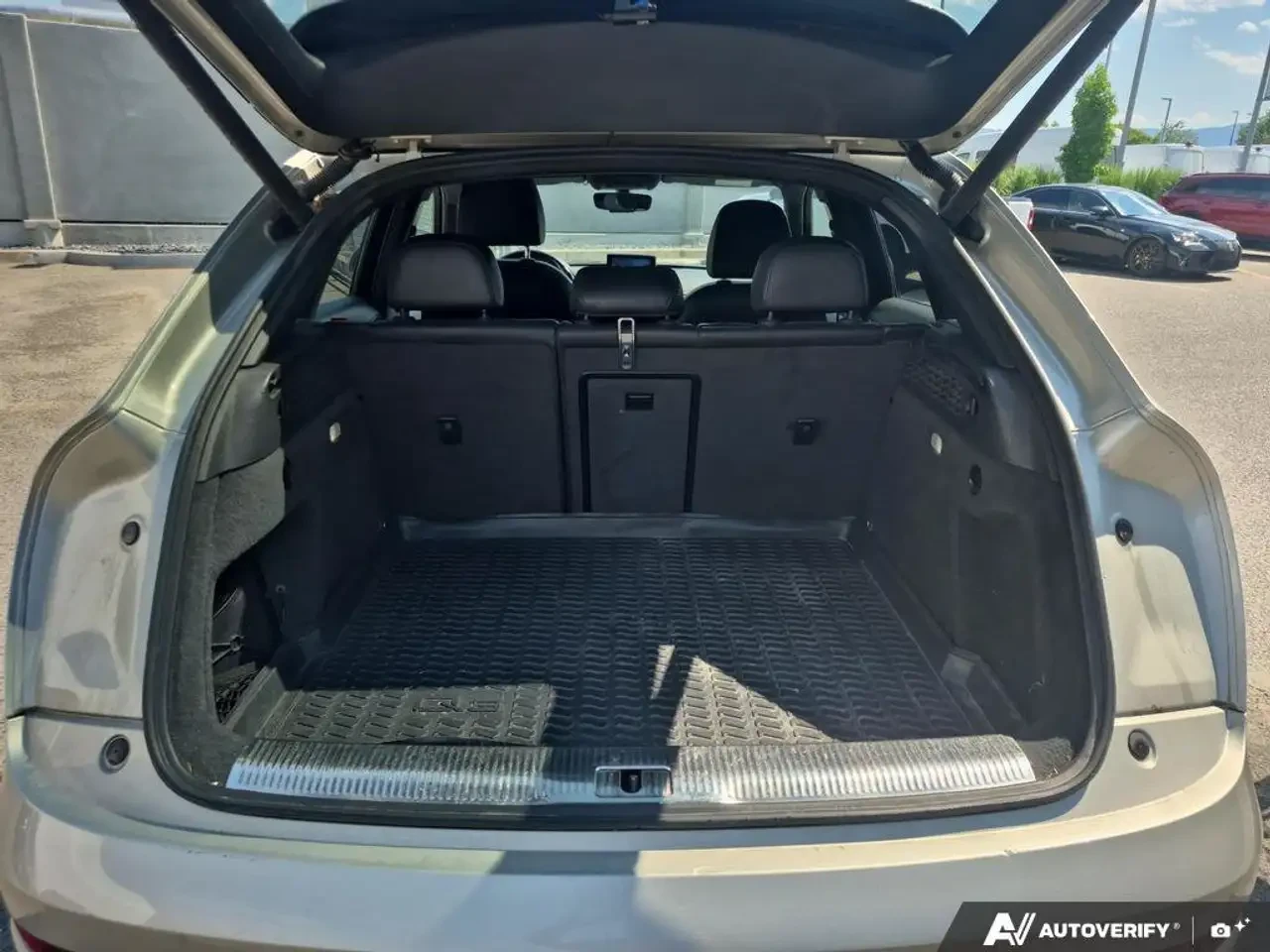 Audi Q3, снимка 10 - Автомобили и джипове - 56226874
