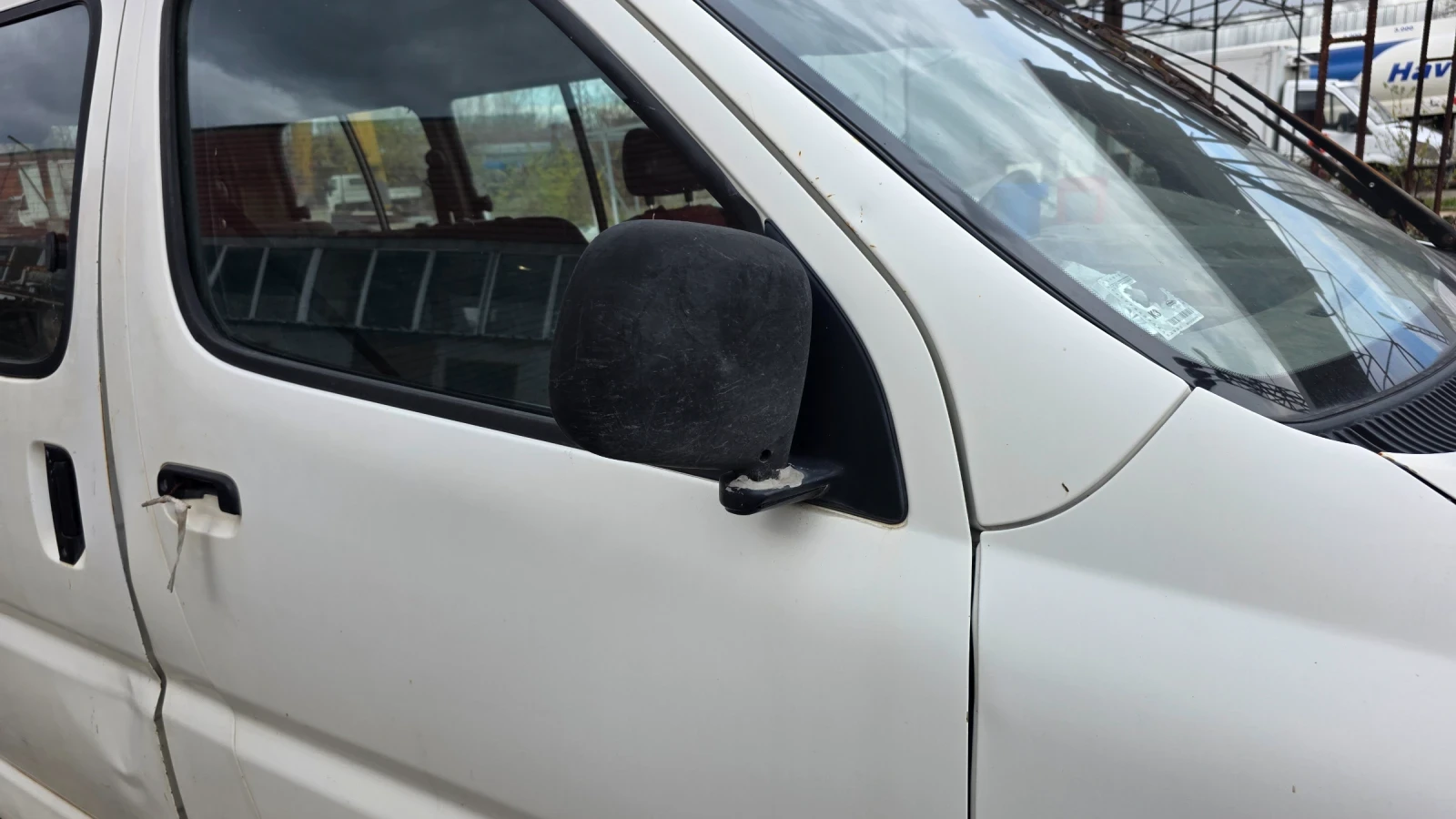 Toyota Hiace  - изображение 3