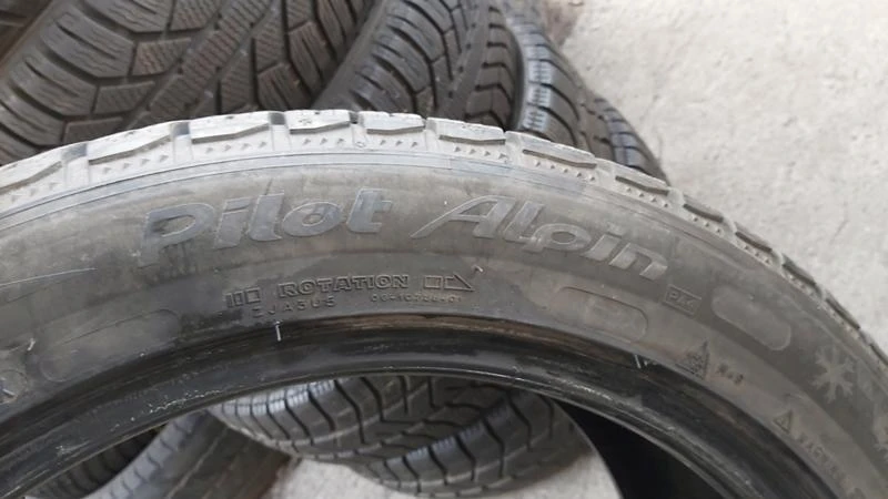 Гуми Зимни 255/45R19, снимка 5 - Гуми и джанти - 27725683