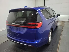 Chrysler Pacifica TOURING| DISTRONIC| 360| ПОДГРЕВИ| 2 КЛЮЧА| CARFAX, снимка 4