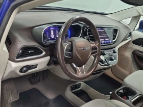 Chrysler Pacifica TOURING| DISTRONIC| 360| ПОДГРЕВИ| 2 КЛЮЧА| CARFAX, снимка 10