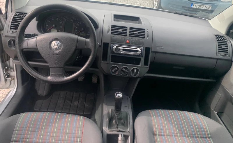 VW Polo 1.2b, снимка 9 - Автомобили и джипове - 47463995